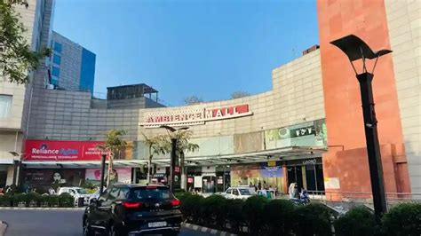 shoppers stop ambience mall gurgaon timings